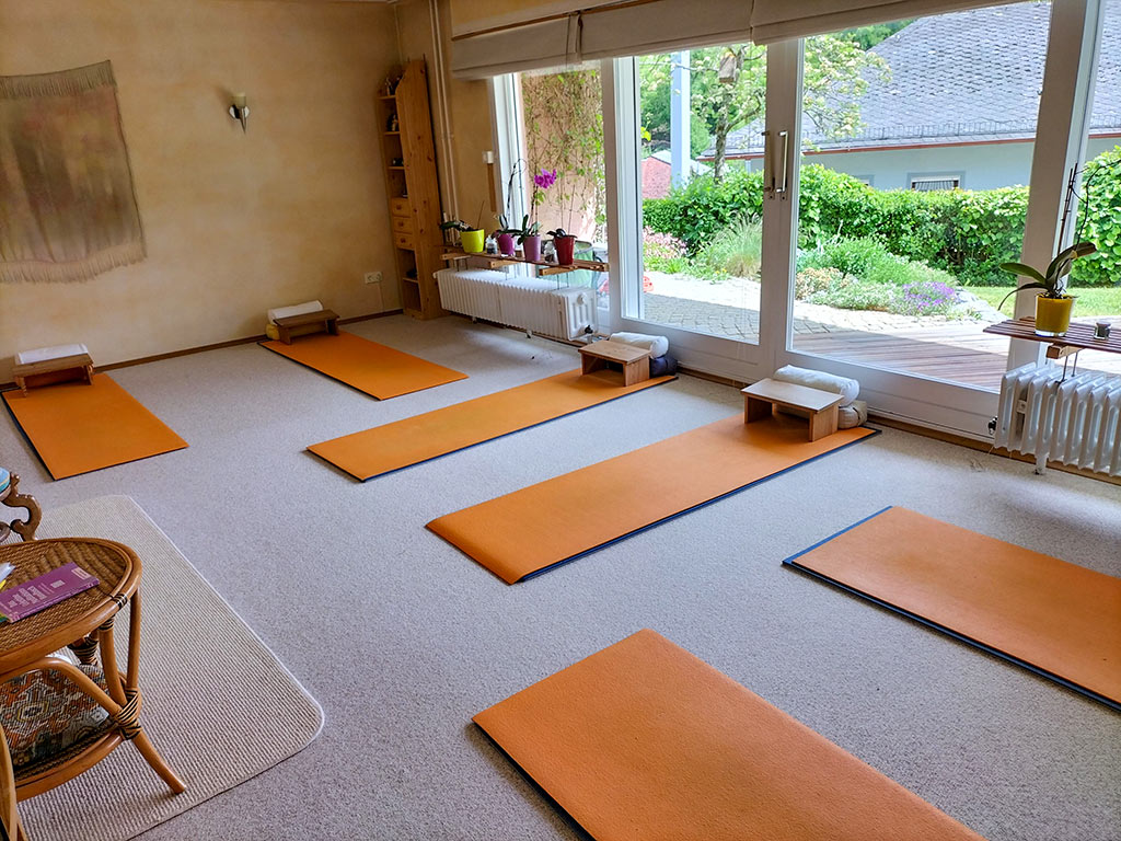 Ruhe und Entspannung im YOGA-Raum